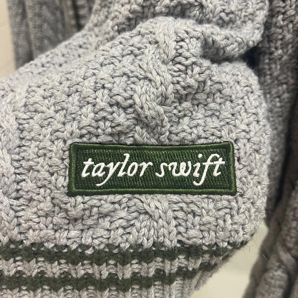 authentic taylor swift folklore / evermore sweater cardigan